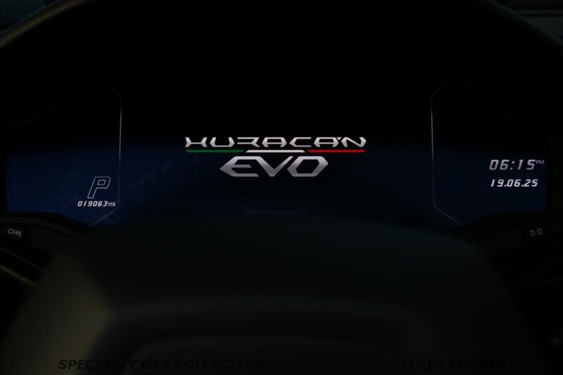 2022 Lamborghini Huracan EVO Spyder - Photo 25 - West Hollywood, CA 90069