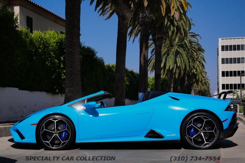 2022 Lamborghini Huracan EVO Spyder - Photo 8 - West Hollywood, CA 90069
