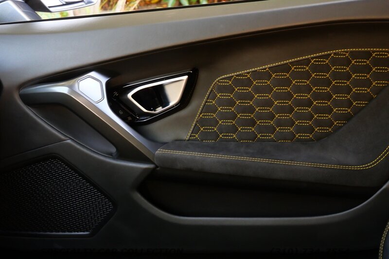 2019 Lamborghini Huracan LP 580-2 - Photo 18 - West Hollywood, CA 90069
