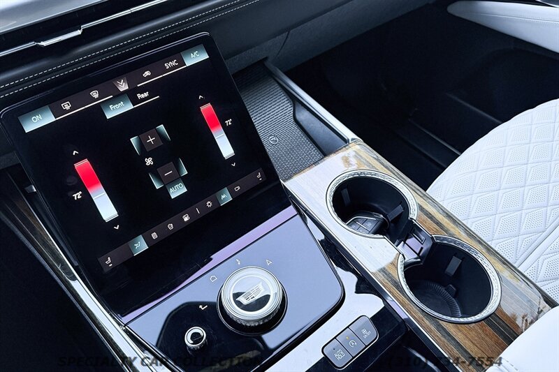 2025 Cadillac Escalade Sport Platinum   - Photo 16 - West Hollywood, CA 90069