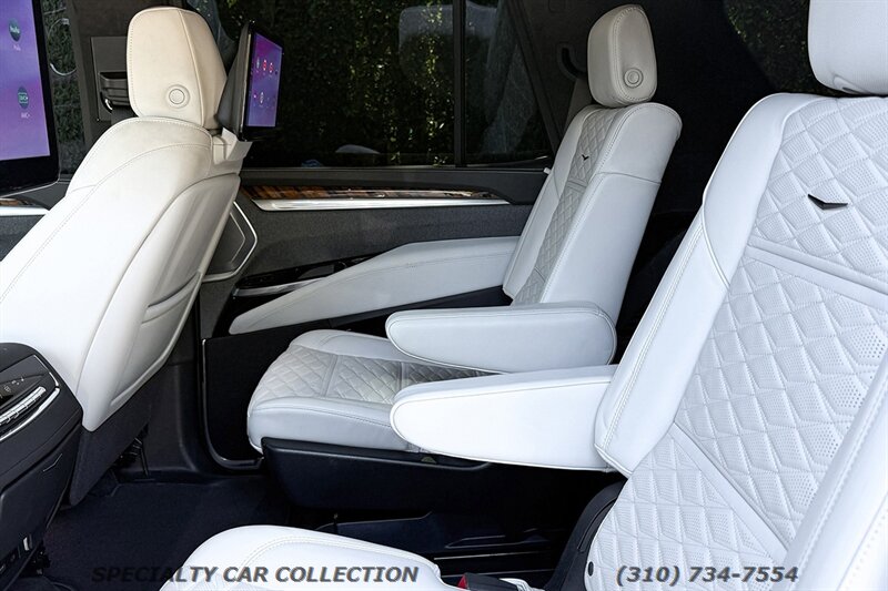 2025 Cadillac Escalade Sport Platinum   - Photo 19 - West Hollywood, CA 90069