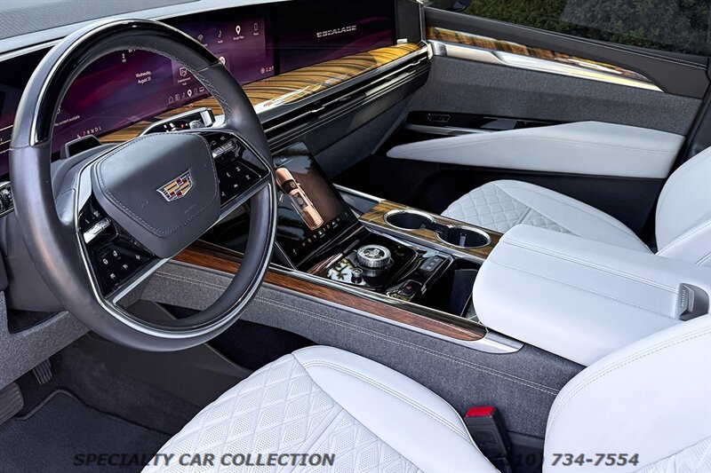 2025 Cadillac Escalade Sport Platinum   - Photo 14 - West Hollywood, CA 90069