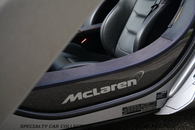 2012 McLaren MP4-12C - Photo 21 - West Hollywood, CA 90069