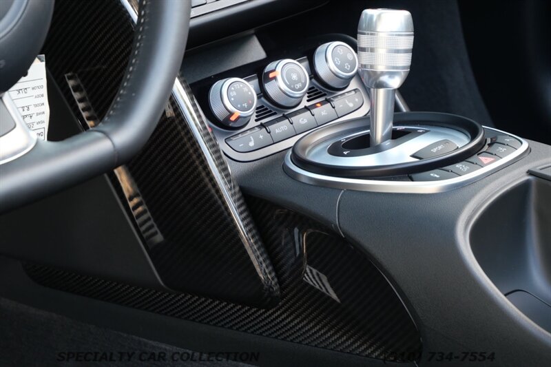 2011 Audi R8 5.2 quattro Spyder   - Photo 25 - West Hollywood, CA 90069