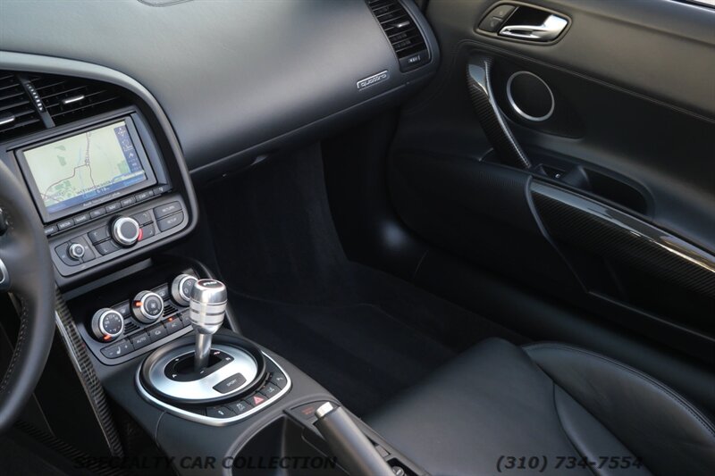 2011 Audi R8 5.2 quattro Spyder   - Photo 26 - West Hollywood, CA 90069