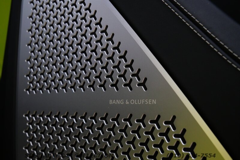 2022 Lamborghini Urus   - Photo 22 - West Hollywood, CA 90069