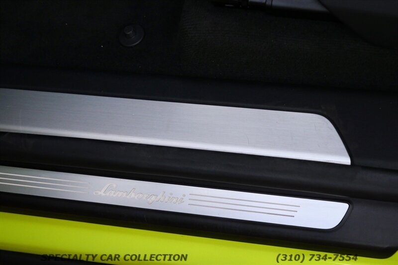 2022 Lamborghini Urus   - Photo 20 - West Hollywood, CA 90069