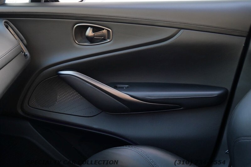 2021 Aston Martin DBX   - Photo 19 - West Hollywood, CA 90069