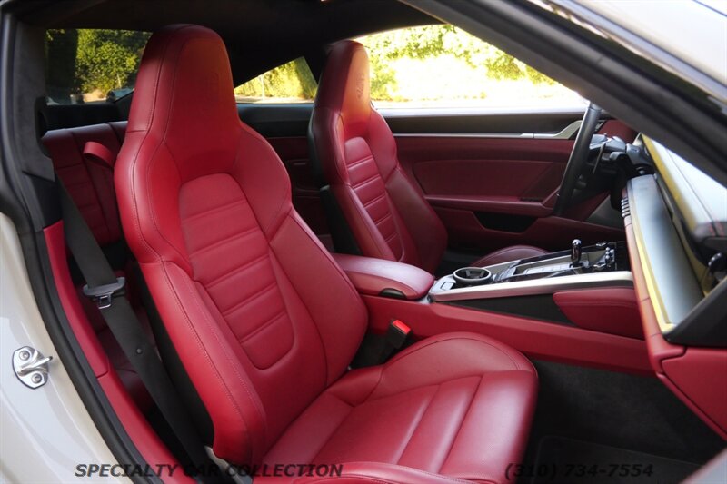2021 Porsche 911 Turbo S   - Photo 15 - West Hollywood, CA 90069