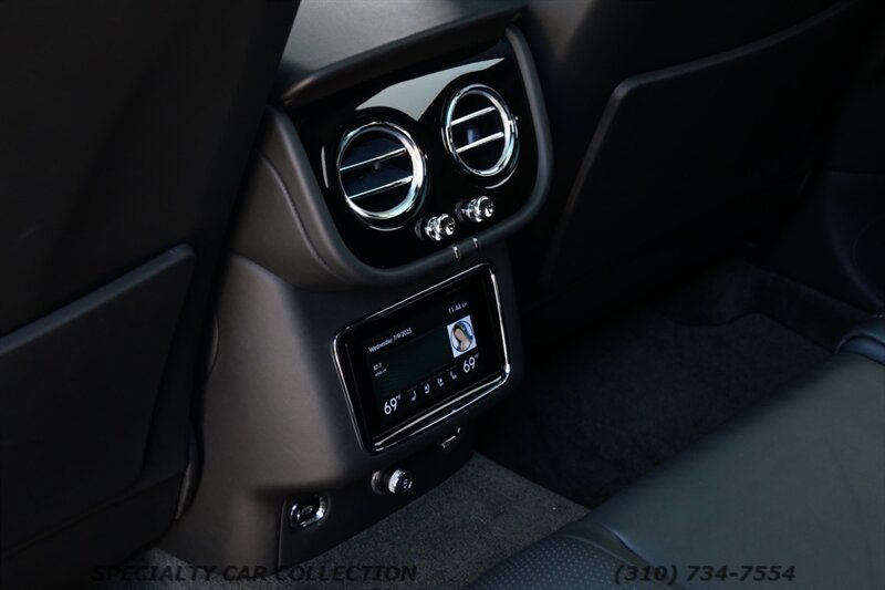 2021 Bentley Bentayga V8 - Photo 23 - West Hollywood, CA 90069