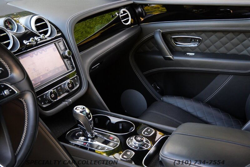 2018 Bentley Bentayga Onyx Edition   - Photo 12 - West Hollywood, CA 90069