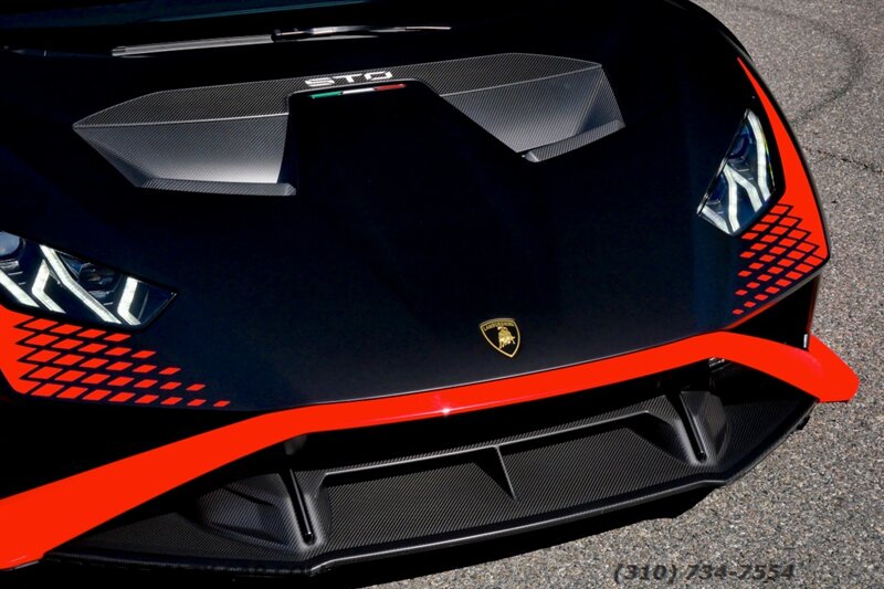 2021 Lamborghini Huracan STO   - Photo 11 - West Hollywood, CA 90069