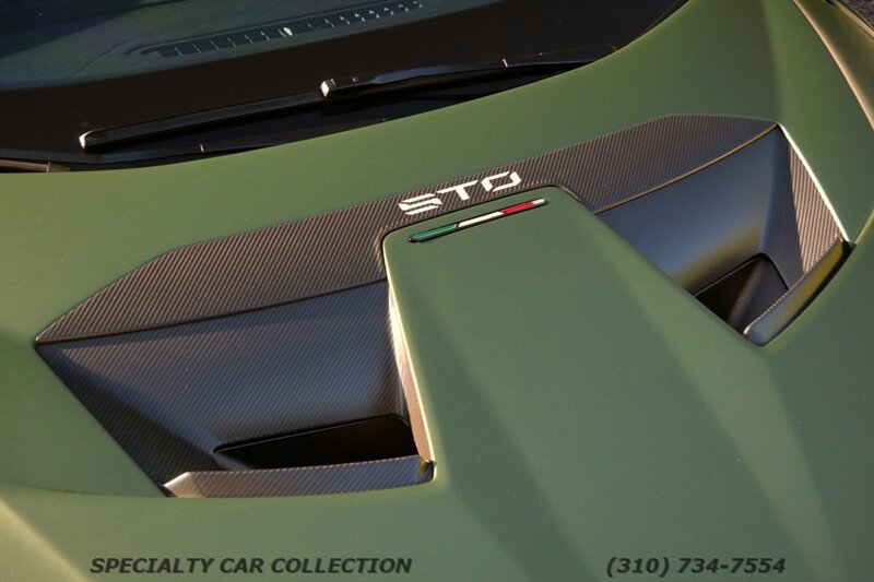 2021 Lamborghini Huracan STO - Photo 4 - West Hollywood, CA 90069
