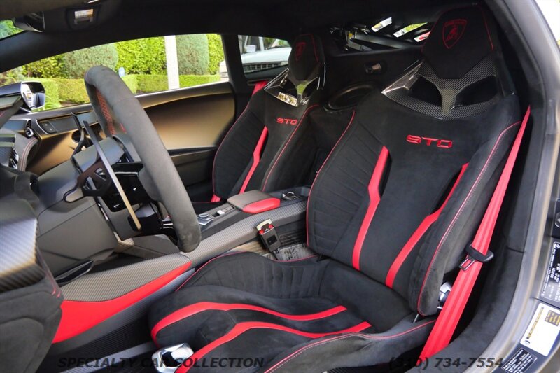 2021 Lamborghini Huracan STO   - Photo 20 - West Hollywood, CA 90069