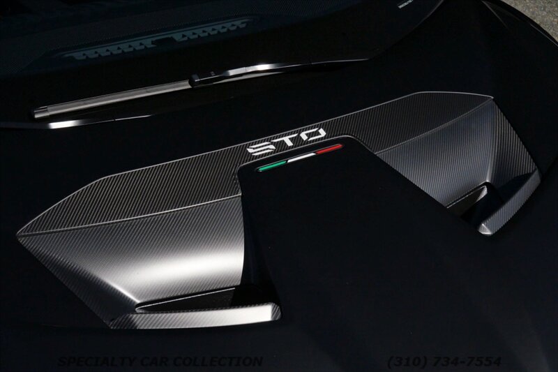 2021 Lamborghini Huracan STO   - Photo 18 - West Hollywood, CA 90069