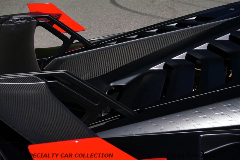 2021 Lamborghini Huracan STO   - Photo 15 - West Hollywood, CA 90069