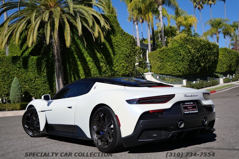 2023 Maserati MC20   - Photo 8 - West Hollywood, CA 90069