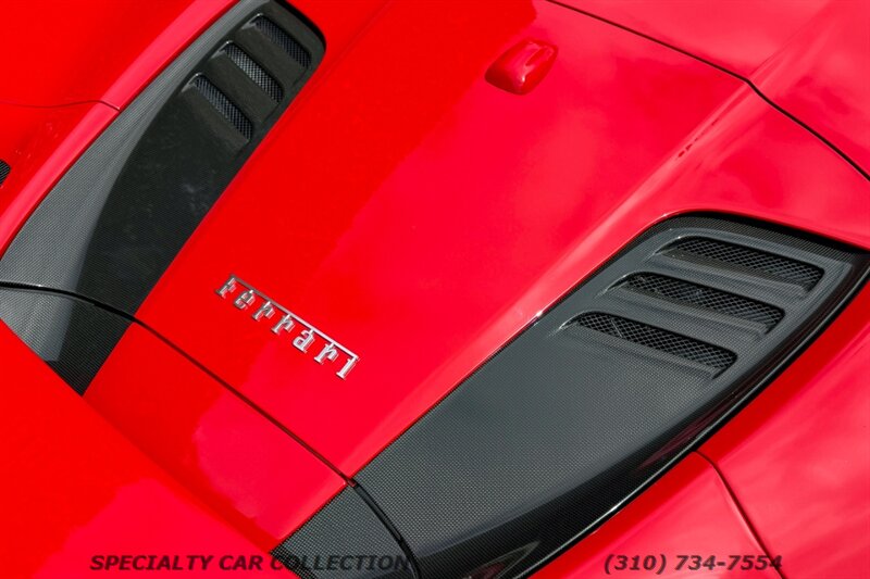 2021 Ferrari F8 Spider   - Photo 22 - West Hollywood, CA 90069