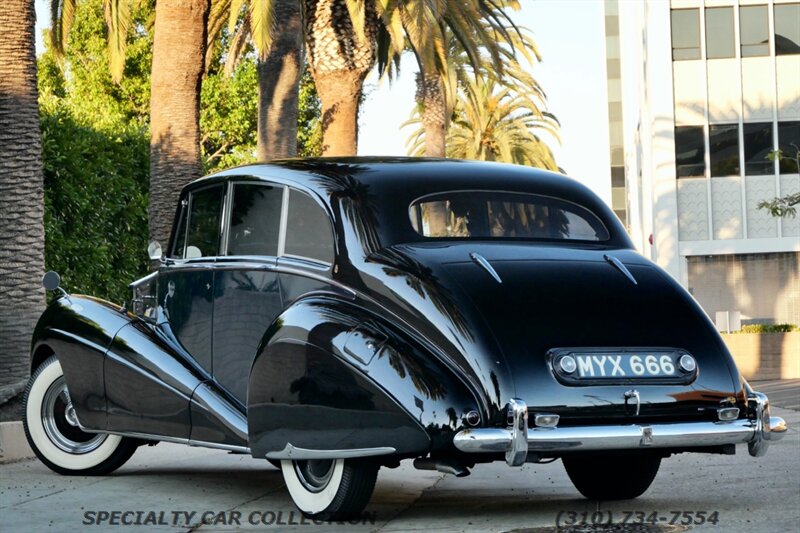 1952 Rolls-Royce Silver Wraith   - Photo 12 - West Hollywood, CA 90069