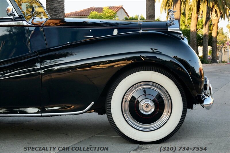 1952 Rolls-Royce Silver Wraith   - Photo 8 - West Hollywood, CA 90069