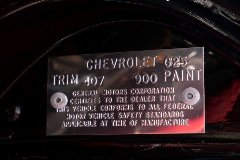 1969 Chevrolet Corvette - Photo 31 - West Hollywood, CA 90069