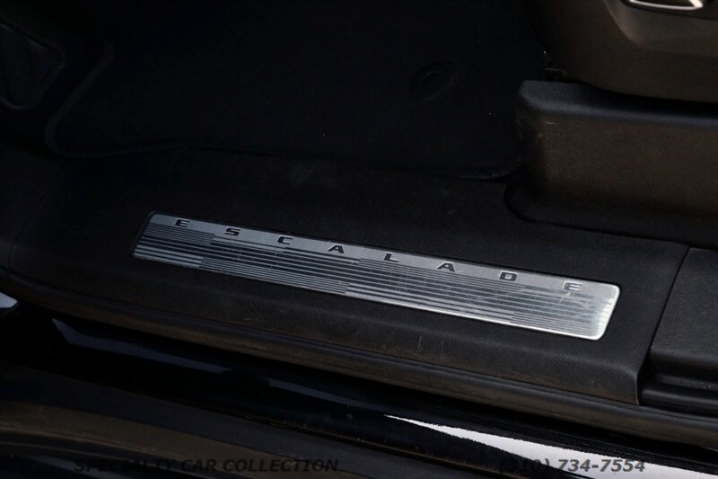 2021 Cadillac Escalade Premium Luxury - Photo 19 - West Hollywood, CA 90069