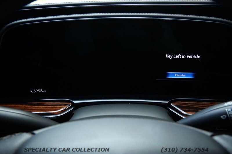 2021 Cadillac Escalade Premium Luxury - Photo 22 - West Hollywood, CA 90069