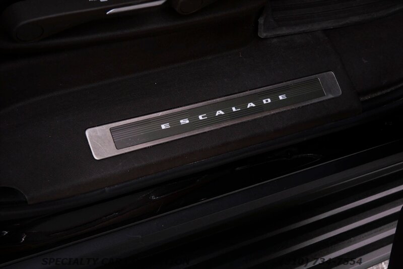 2021 Cadillac Escalade ESV Sport   - Photo 25 - West Hollywood, CA 90069