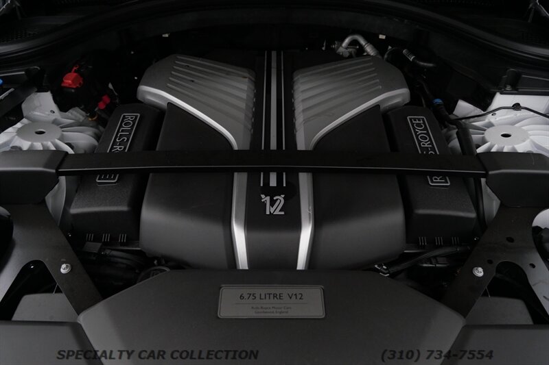 2022 Rolls-Royce Black Badge Cullinan   - Photo 26 - West Hollywood, CA 90069