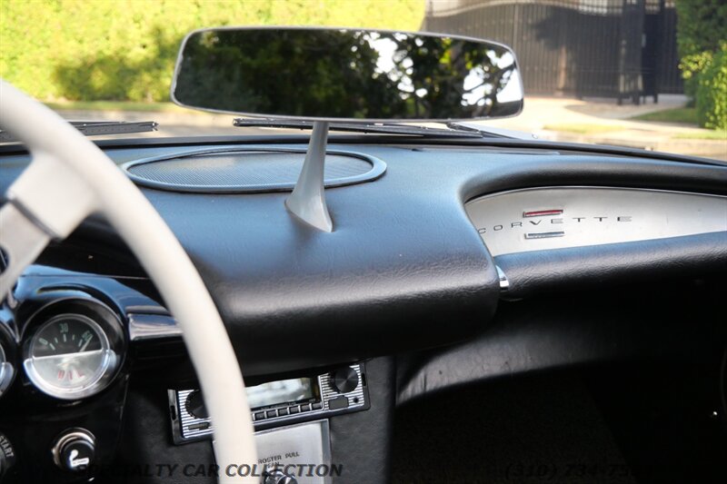 1962 Chevrolet Corvette   - Photo 21 - West Hollywood, CA 90069