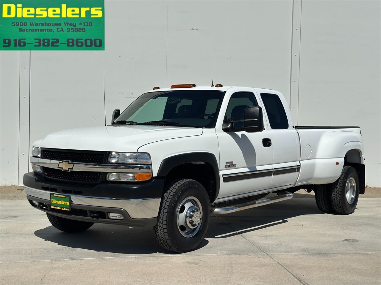 2002 Chevrolet Silverado 3500 Diesel 4x4 6.6L Duramax Turbo Diesel Allison Automatic LOW MILES ONE OWNER - Photo 1 - Sacramento, CA 95826