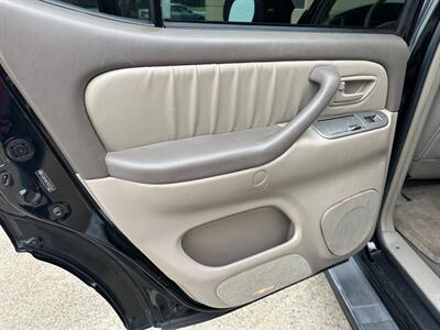2005 Toyota Sequoia Limited 4x4 ONE OWNER   - Photo 19 - Sacramento, CA 95826
