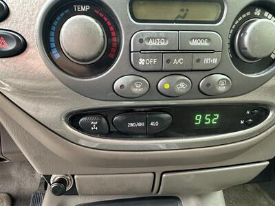 2005 Toyota Sequoia Limited 4x4 ONE OWNER   - Photo 17 - Sacramento, CA 95826