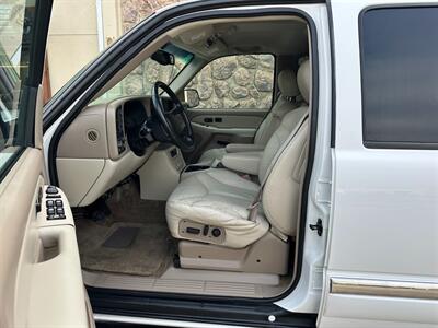 2002 GMC Yukon XL 2500 SLT 8.1L Vortec LIFTED LOW MILES   - Photo 9 - Sacramento, CA 95826