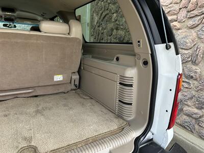 2002 GMC Yukon XL 2500 SLT 8.1L Vortec LIFTED LOW MILES   - Photo 39 - Sacramento, CA 95826