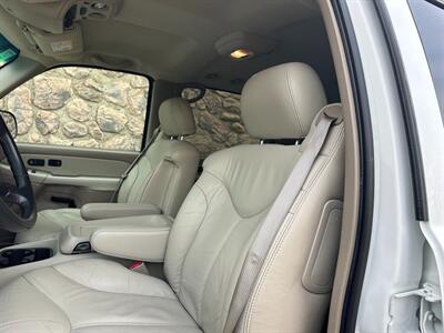 2002 GMC Yukon XL 2500 SLT 8.1L Vortec LIFTED LOW MILES   - Photo 15 - Sacramento, CA 95826