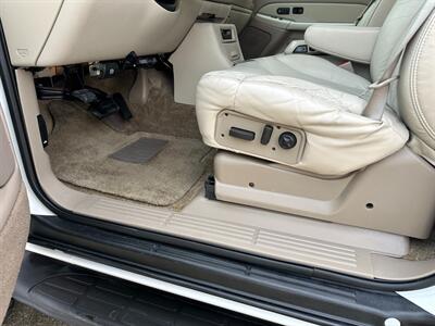 2002 GMC Yukon XL 2500 SLT 8.1L Vortec LIFTED LOW MILES   - Photo 10 - Sacramento, CA 95826