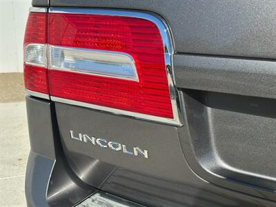 2013 Lincoln Navigator Limited 4X4 Low Miles EXTRA CLEAN   - Photo 16 - Sacramento, CA 95826