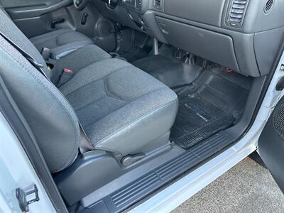 2004 Chevrolet Silverado 2500 HD V8 6.0L UTILITY BODY 2WD Regular Cab   - Photo 21 - Sacramento, CA 95826