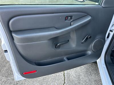 2004 Chevrolet Silverado 2500 HD V8 6.0L UTILITY BODY 2WD Regular Cab   - Photo 10 - Sacramento, CA 95826