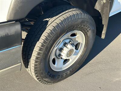 2004 Chevrolet Silverado 2500 HD V8 6.0L UTILITY BODY 2WD Regular Cab   - Photo 27 - Sacramento, CA 95826