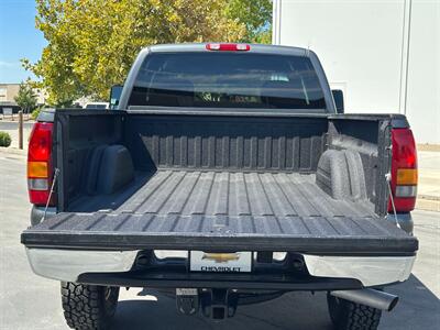 2002 Chevrolet Silverado 2500 HD 4X4 6.0L V8 Vortec LOW MILES  ONE OWNER   - Photo 8 - Sacramento, CA 95826