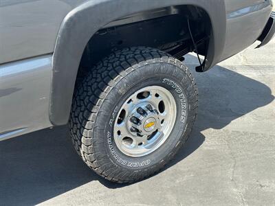 2002 Chevrolet Silverado 2500 HD 4X4 6.0L V8 Vortec LOW MILES  ONE OWNER   - Photo 38 - Sacramento, CA 95826