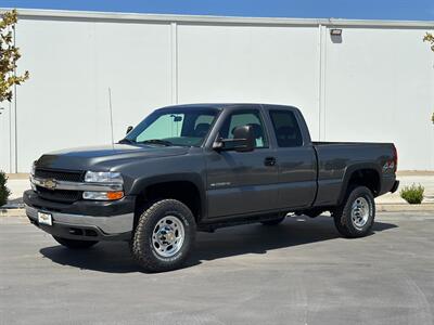 2002 Chevrolet Silverado 2500 HD 4X4 6.0L V8 Vortec LOW MILES  ONE OWNER   - Photo 2 - Sacramento, CA 95826