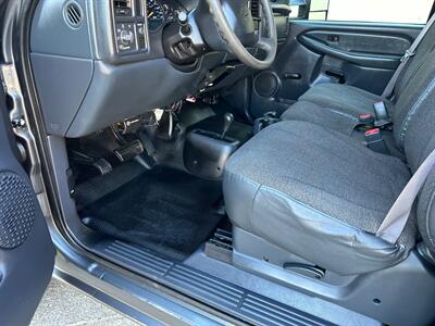 2002 Chevrolet Silverado 2500 HD 4X4 6.0L V8 Vortec LOW MILES  ONE OWNER   - Photo 15 - Sacramento, CA 95826