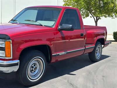 1992 GMC Sierra 1500 2WD Single Cab Short Bed  5.7L V8 5-Spd  LIVE ON BRINGATRAILER.COM - Photo 11 - Sacramento, CA 95826