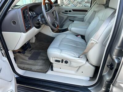 2002 Cadillac Escalade EXT V8 6.0L Vortec AWD Low Miles ONE OWNER   - Photo 21 - Sacramento, CA 95826