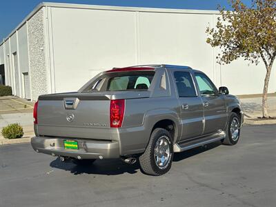 2002 Cadillac Escalade EXT V8 6.0L Vortec AWD Low Miles ONE OWNER   - Photo 4 - Sacramento, CA 95826