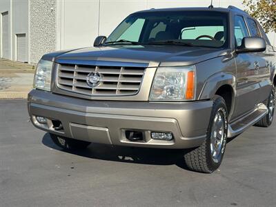 2002 Cadillac Escalade EXT V8 6.0L Vortec AWD Low Miles ONE OWNER   - Photo 7 - Sacramento, CA 95826