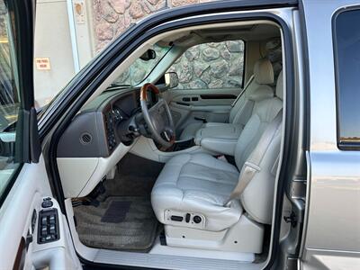 2002 Cadillac Escalade EXT V8 6.0L Vortec AWD Low Miles ONE OWNER   - Photo 20 - Sacramento, CA 95826
